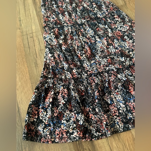 Floral Maxi Dress with Short Sleeves - Picture 5 of 7